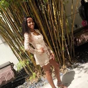 Meet your Posher, Destiny